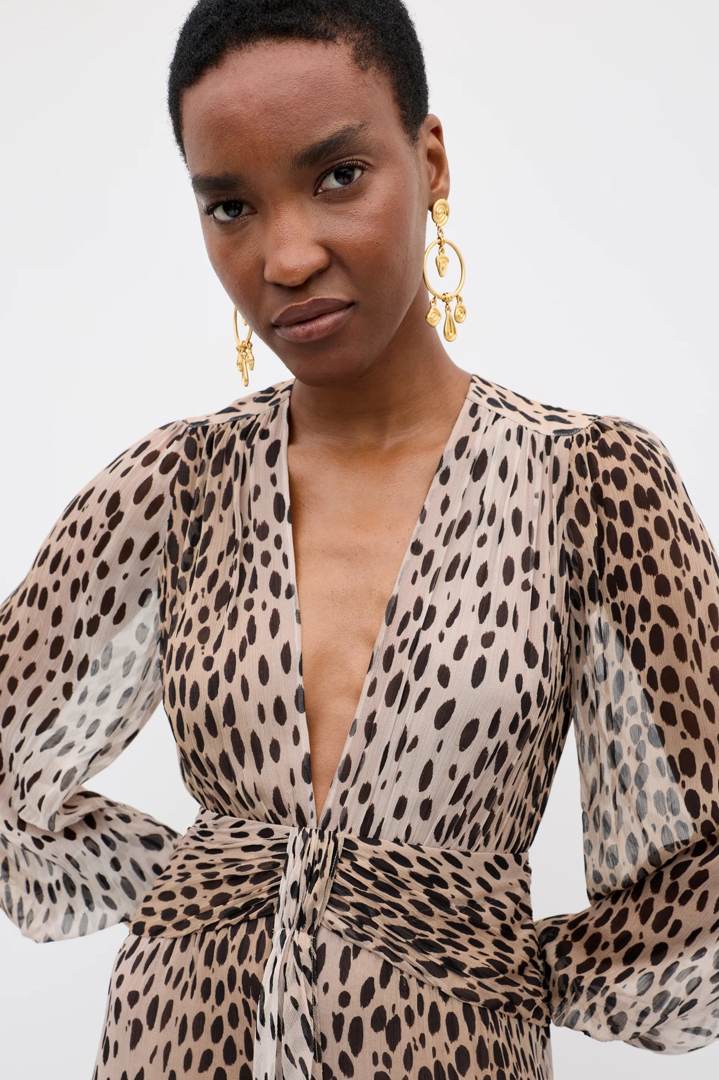 The Meera Dress in Antelope Spot Black