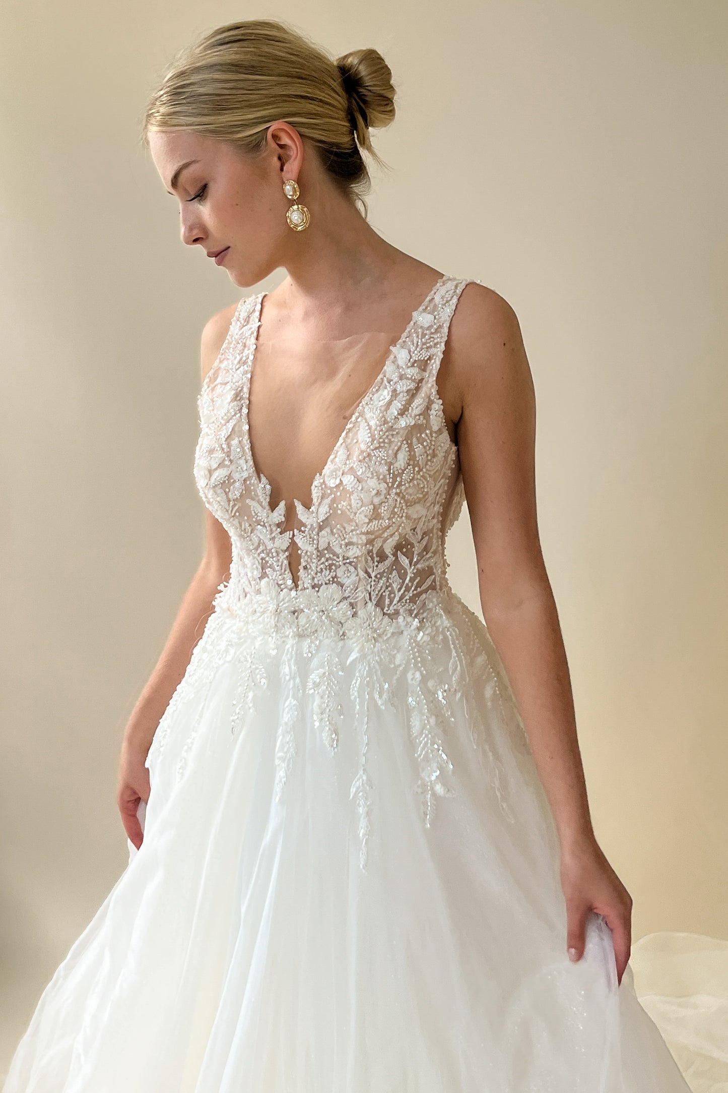 the gala dress in white