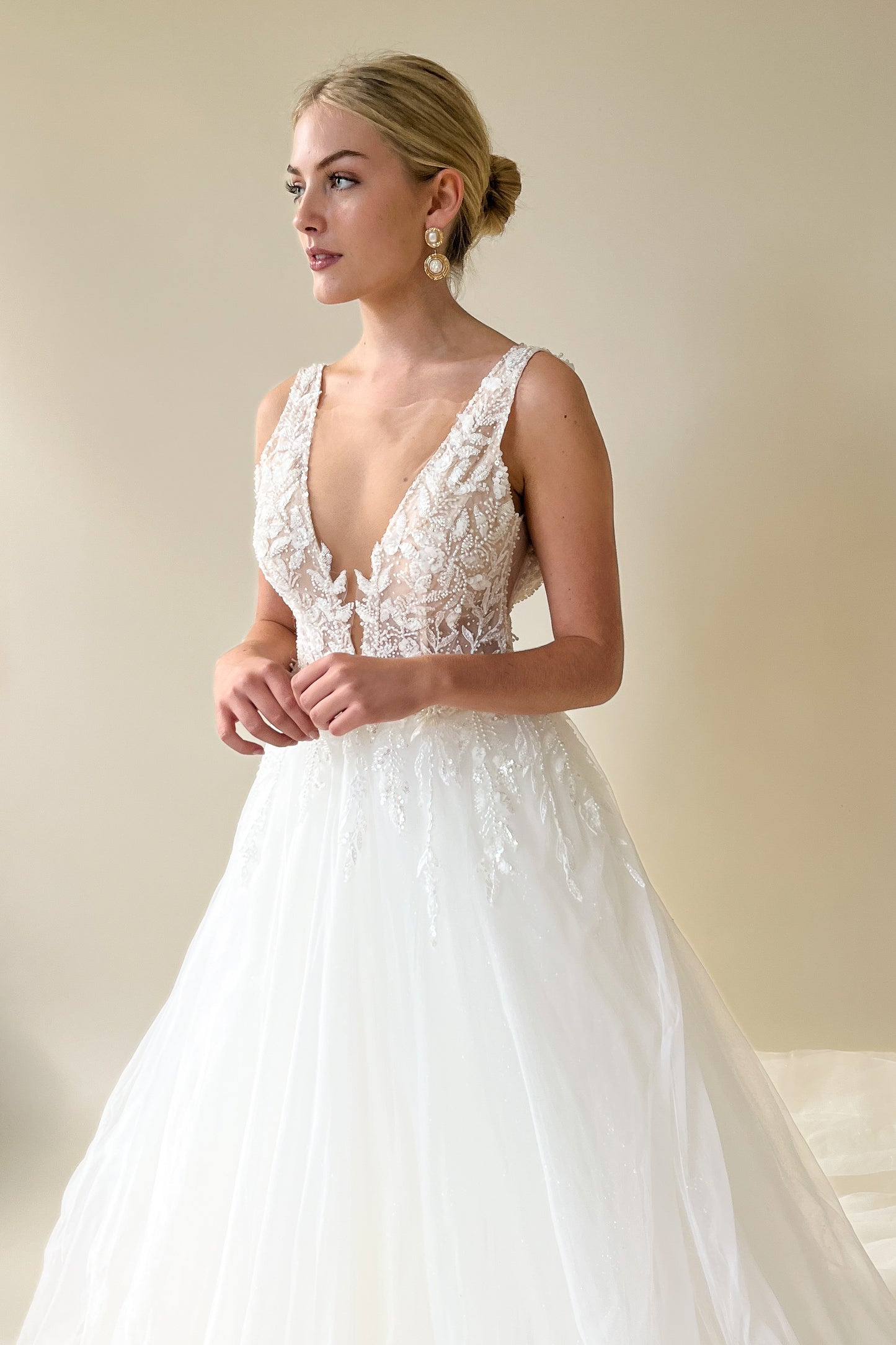 the gala dress in white