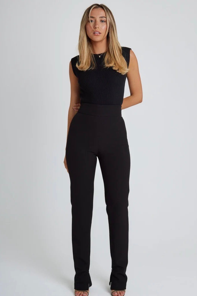 the makena suit in black