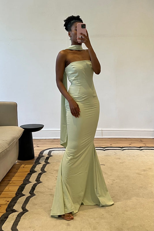 The Imogene Green Maxi Dress with Scarf