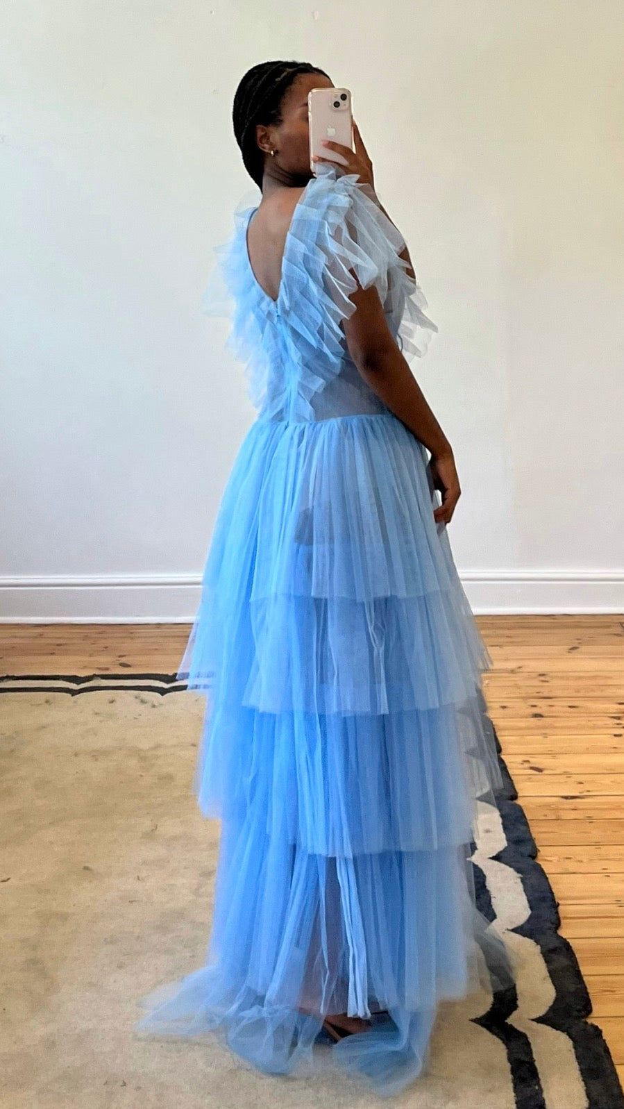 The Lorell Gown by Kat Van Duinen – a stunning off-shoulder satin gown with a structured slit, ideal for weddings and formal events. Timeless and available for hire now.