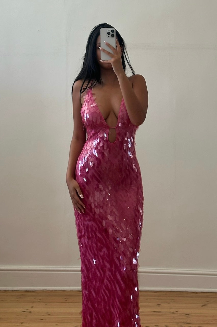 misha sapphire sequin dress pink 6 COLOURS TO CHOOSE FROM !!! Our Misha Sapphire Sequin Maxi Dress is available in sizes XS, S, M in all colours: Pink, Lilac, Black, Dove, Brown & Red