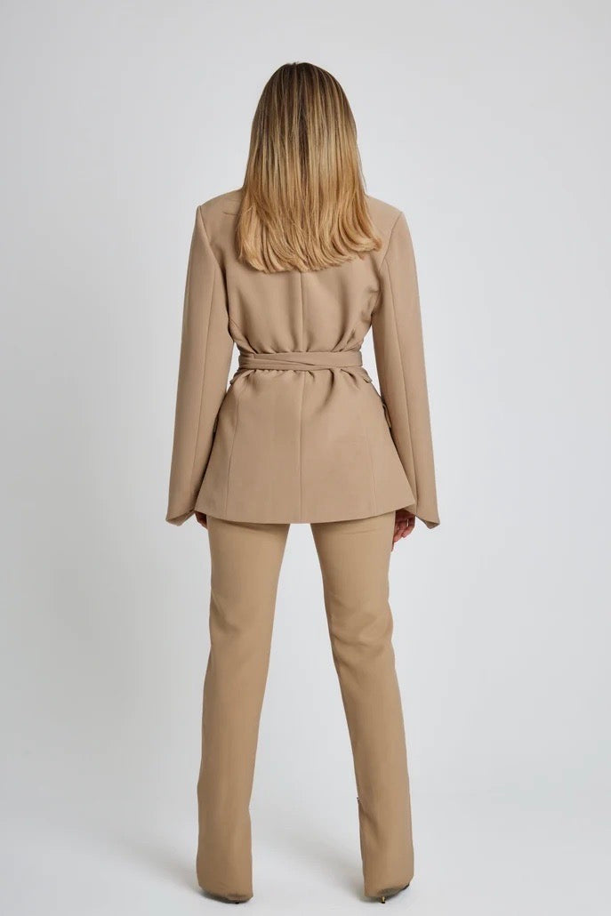 the makena suit in camel