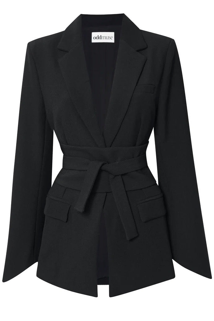 the makena suit in black