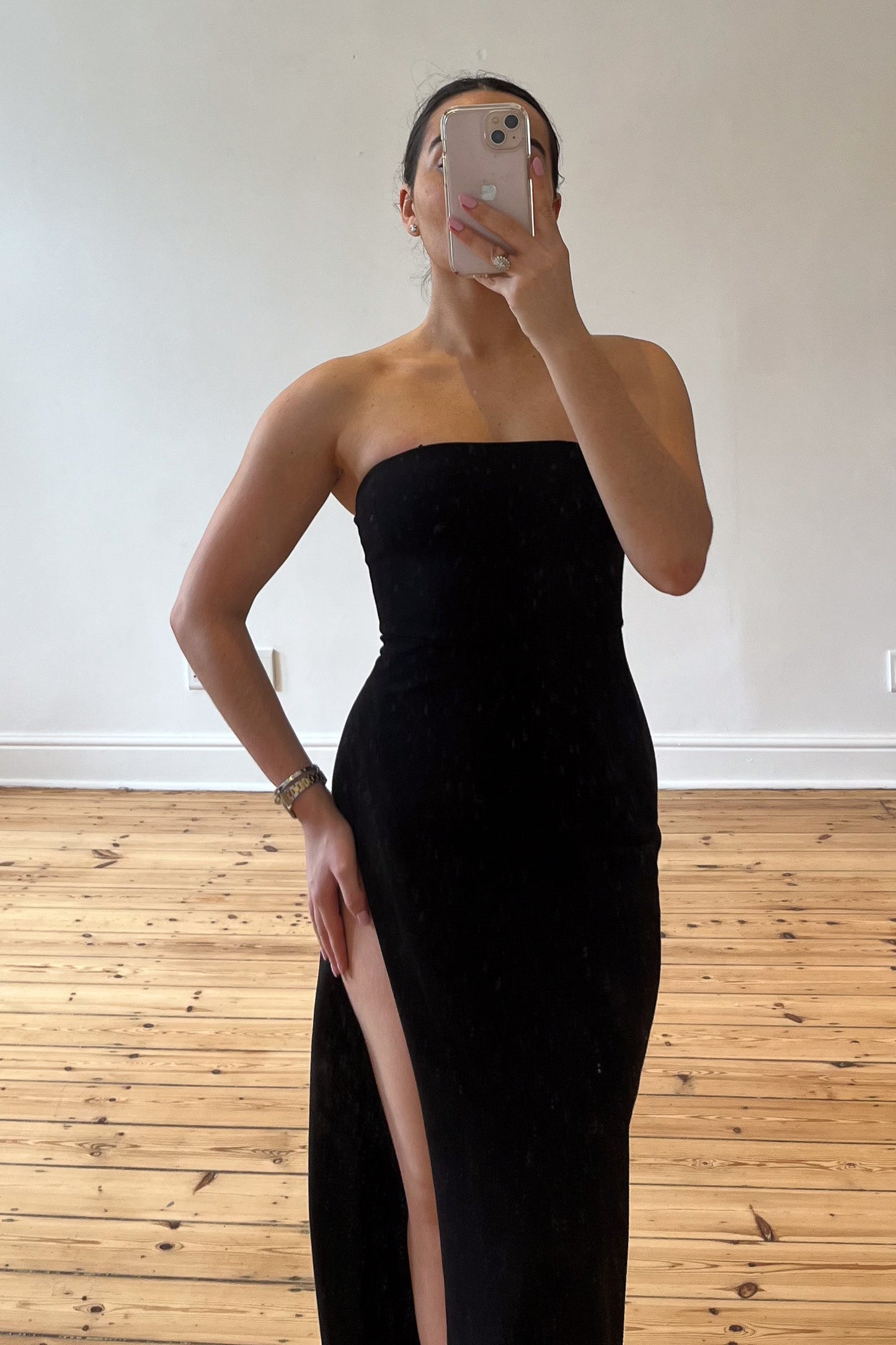 the roma dress in black