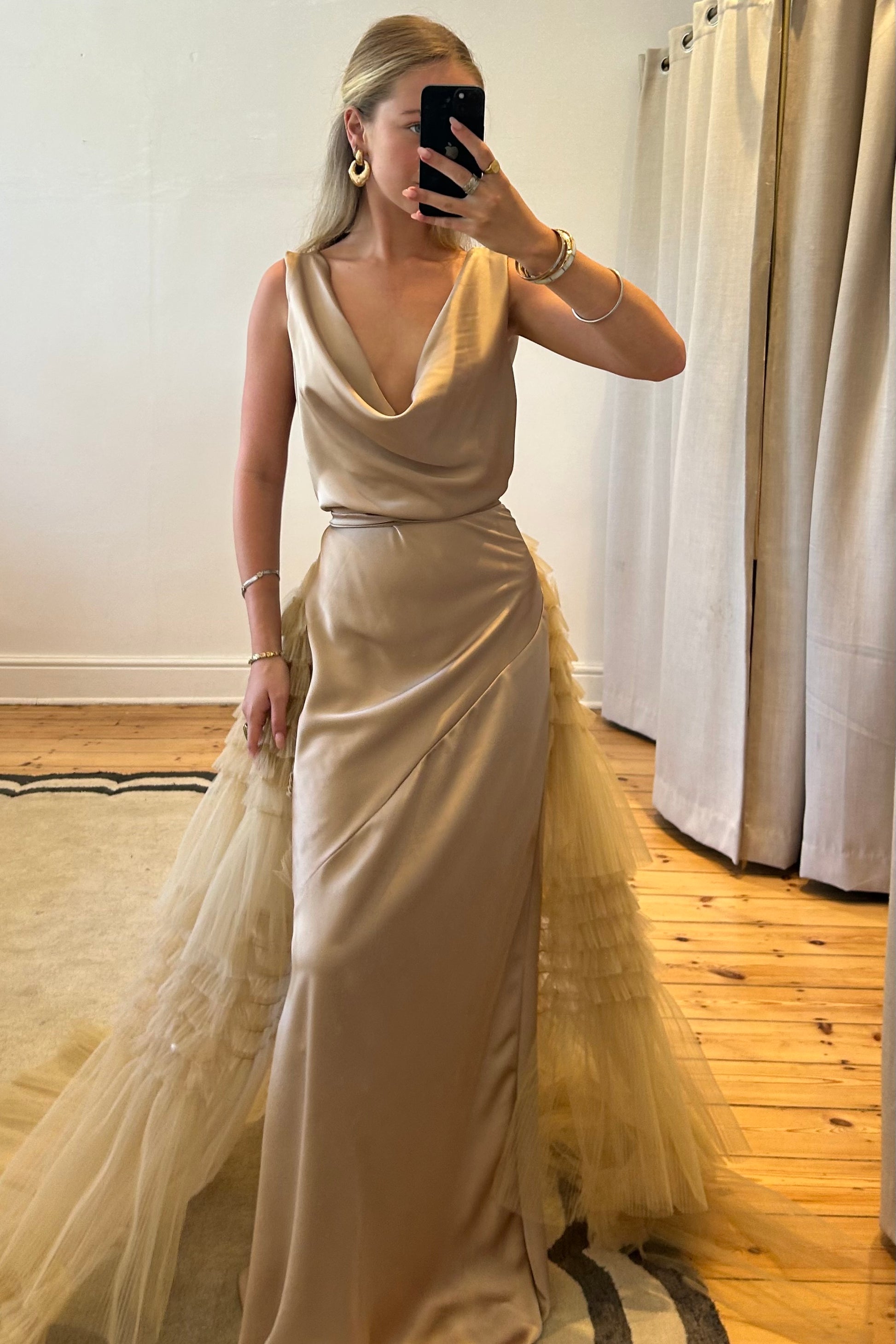 The Champagne Maxi
