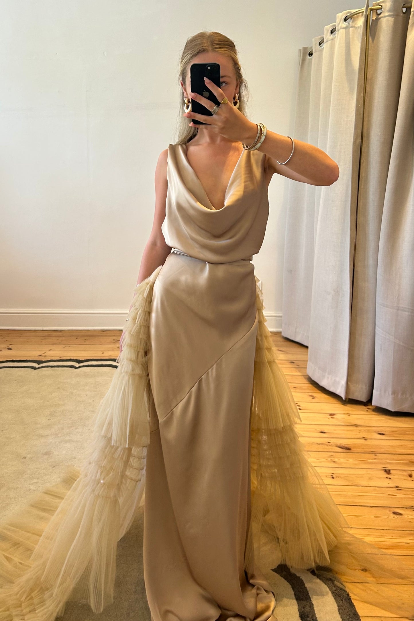The Champagne Maxi
