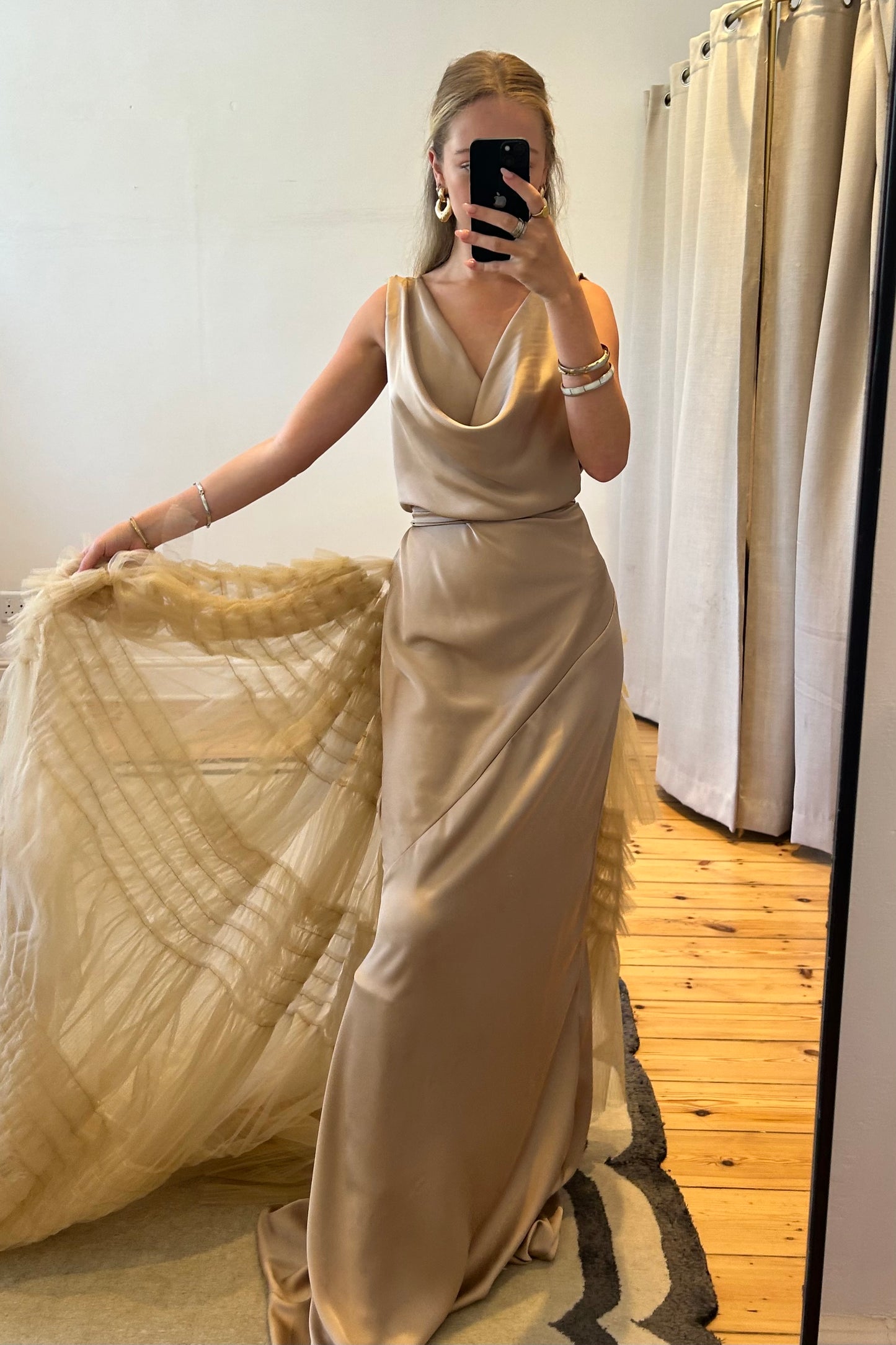 The Champagne Maxi